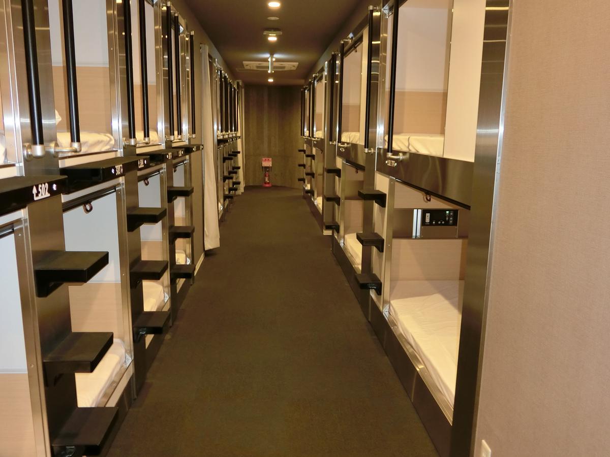 Capsule Hotel Valie Ebisucho Осака Екстериор снимка