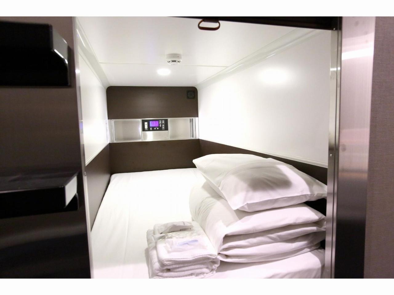 Capsule Hotel Valie Ebisucho Осака Екстериор снимка