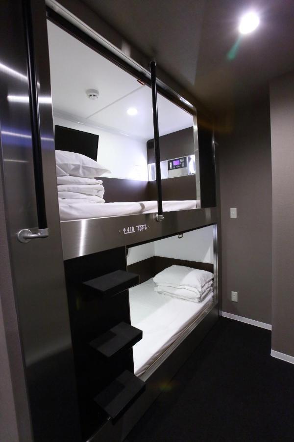 Capsule Hotel Valie Ebisucho Осака Екстериор снимка